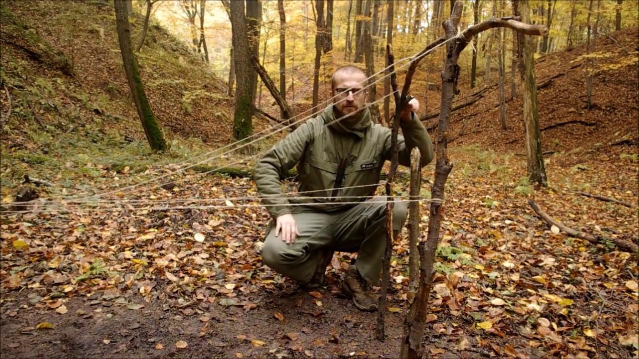 Jak zrobić matę izolacyjną w terenie - bushcraft i survival