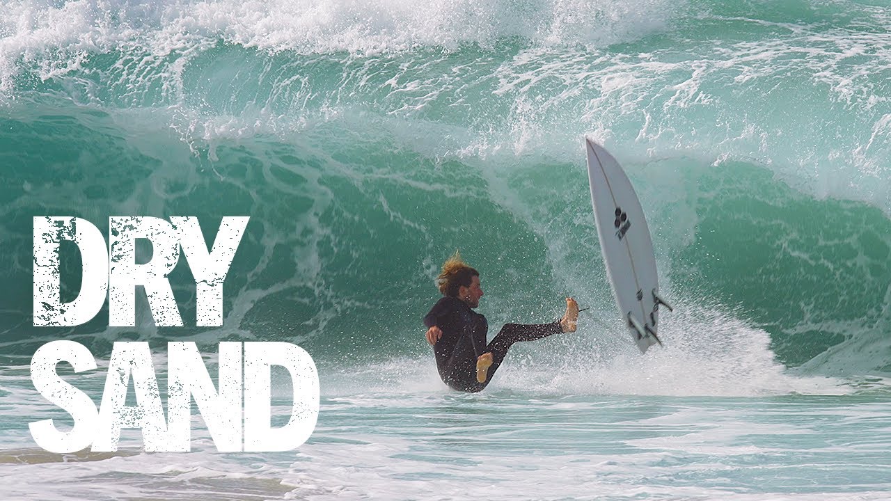 Epic surfing conditions at Maroubra Beach