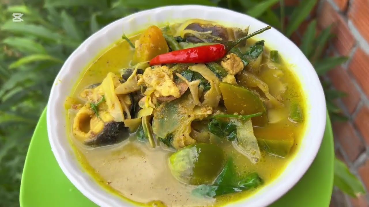 🍲 Samlor Korko (សម្លរ កកូរ) &ndash; Traditional Cambodian Vegetable Stew 🇰🇭