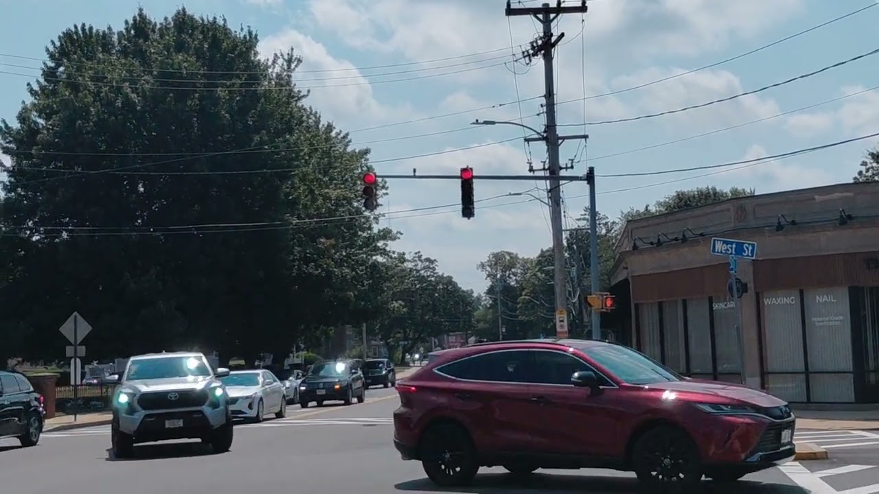 Old LED and Incandescent 3 and 4 Section Traffic Lights (Washington Street & West Street)