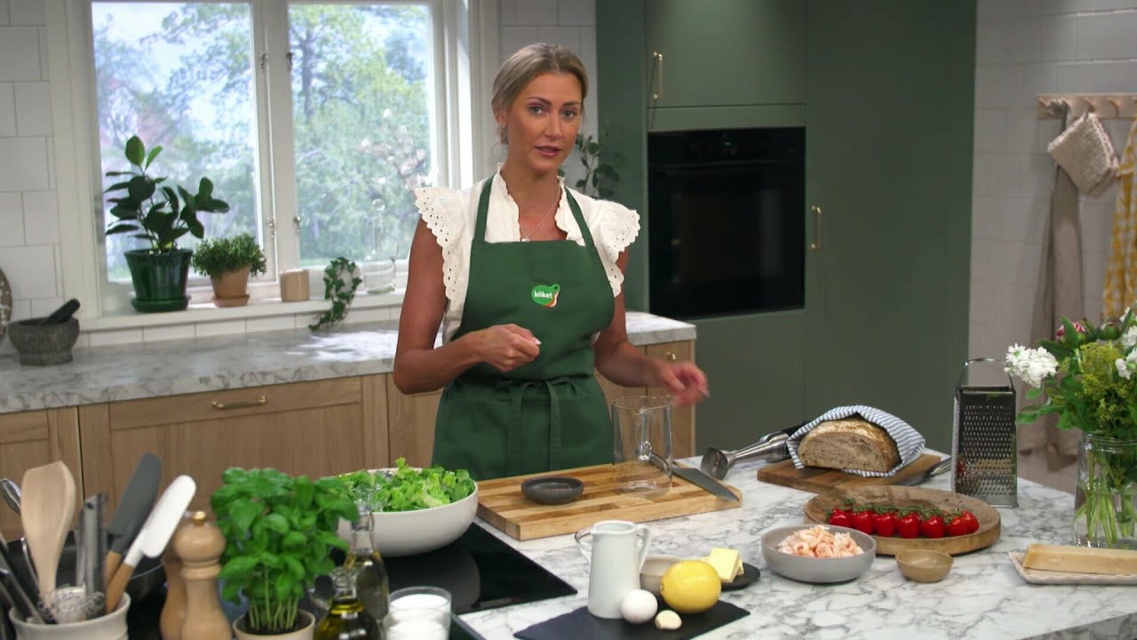 K&ouml;kets middag: Caesarsallad med r&auml;kor och krispiga krutonger - K&ouml;ket