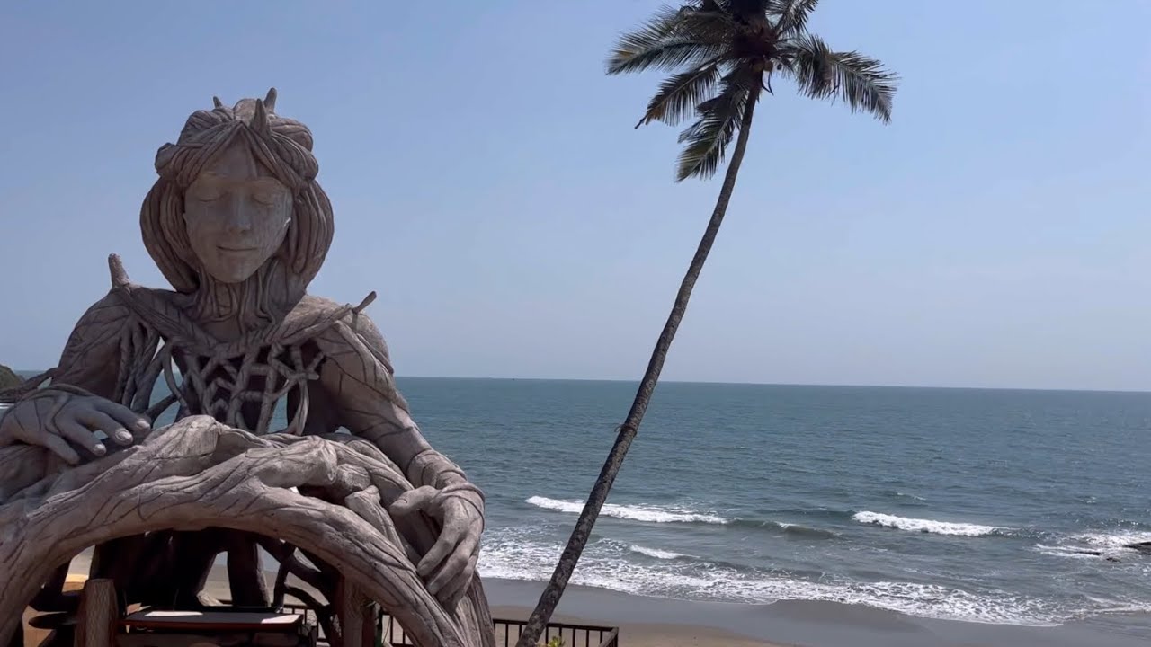 Goa #4 - Vagator beach 🏝️ Clara cafe 🍽️ Goa to Chhatrapati Sambhajinagar