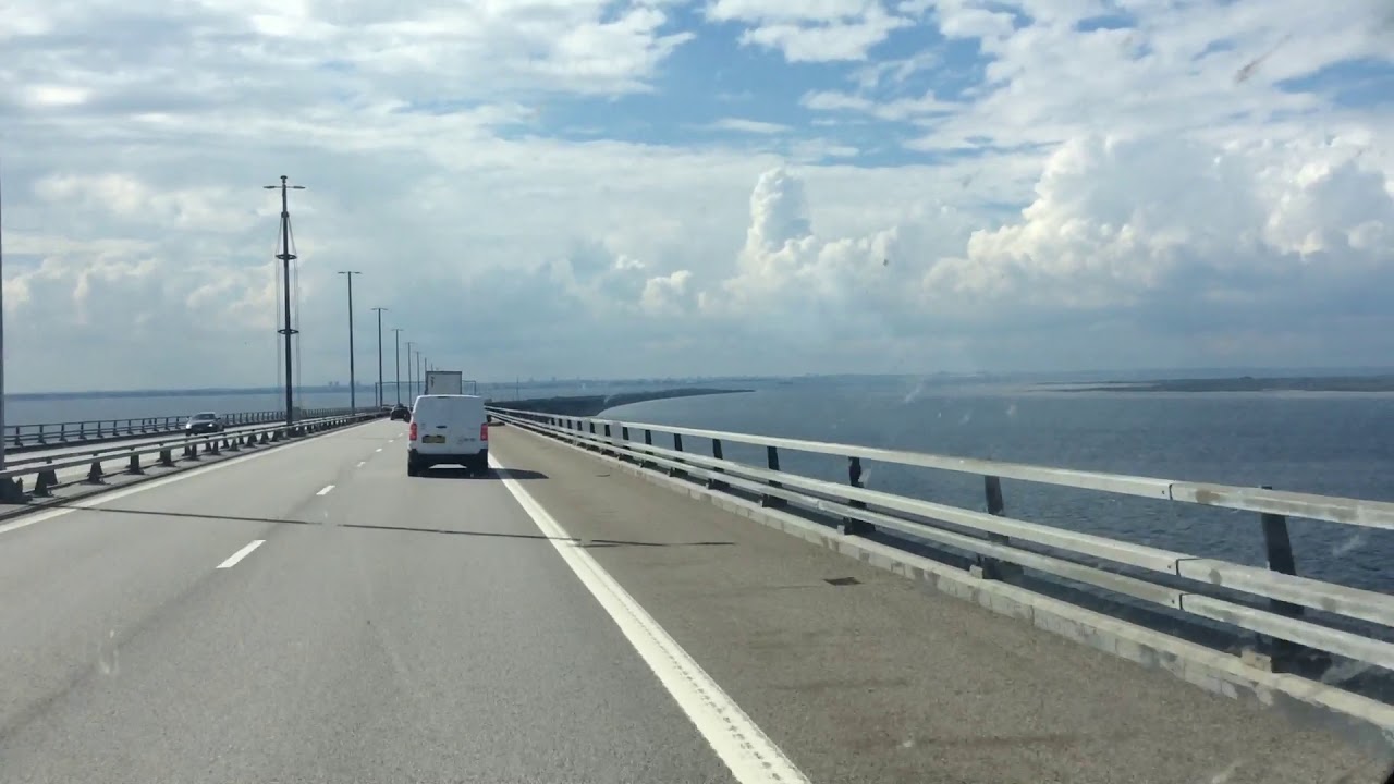 Cruzando el espectacular puente de Oresund - Suecia a Dinamarca with Reggae!