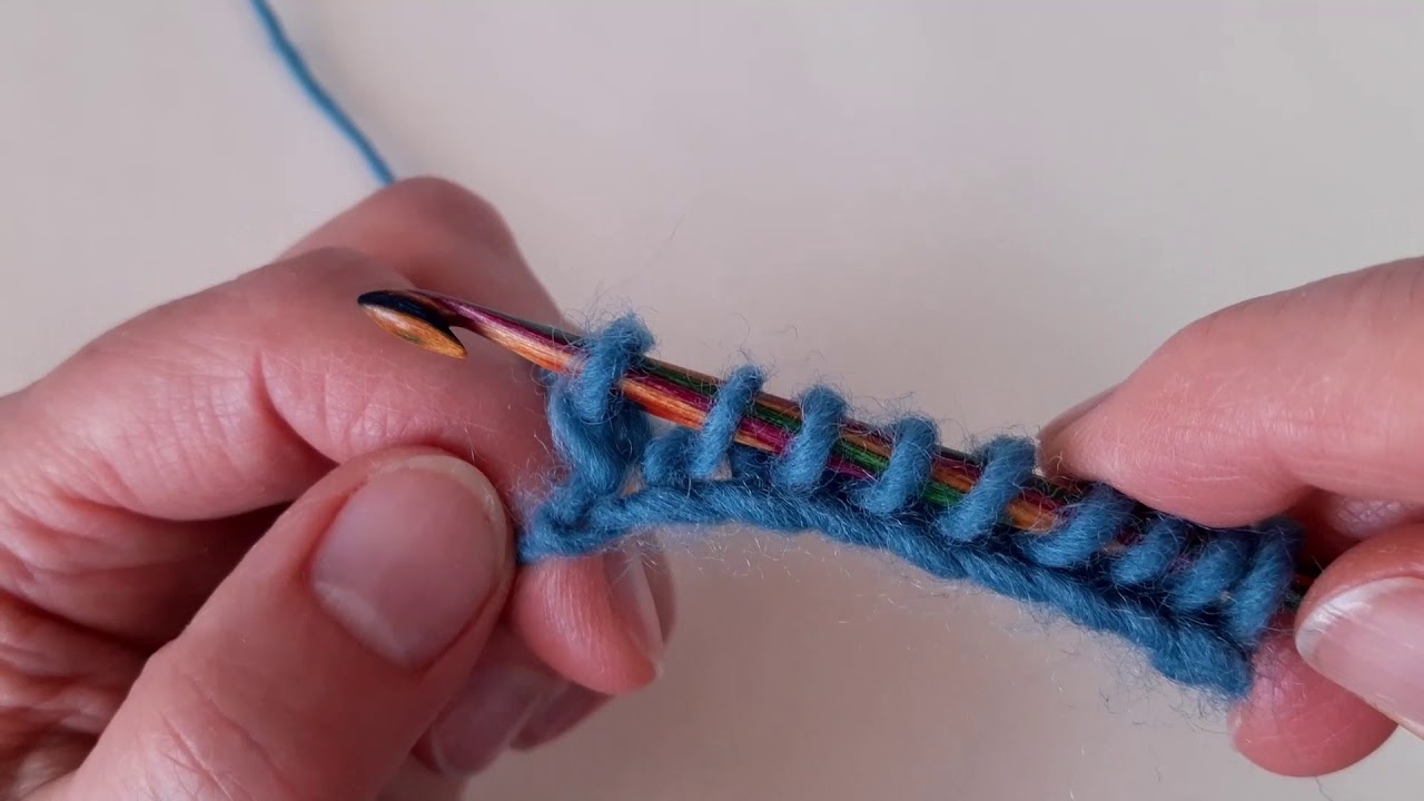 Crochet tunisien pour débutants.La façon la plus simple de monter les mailles