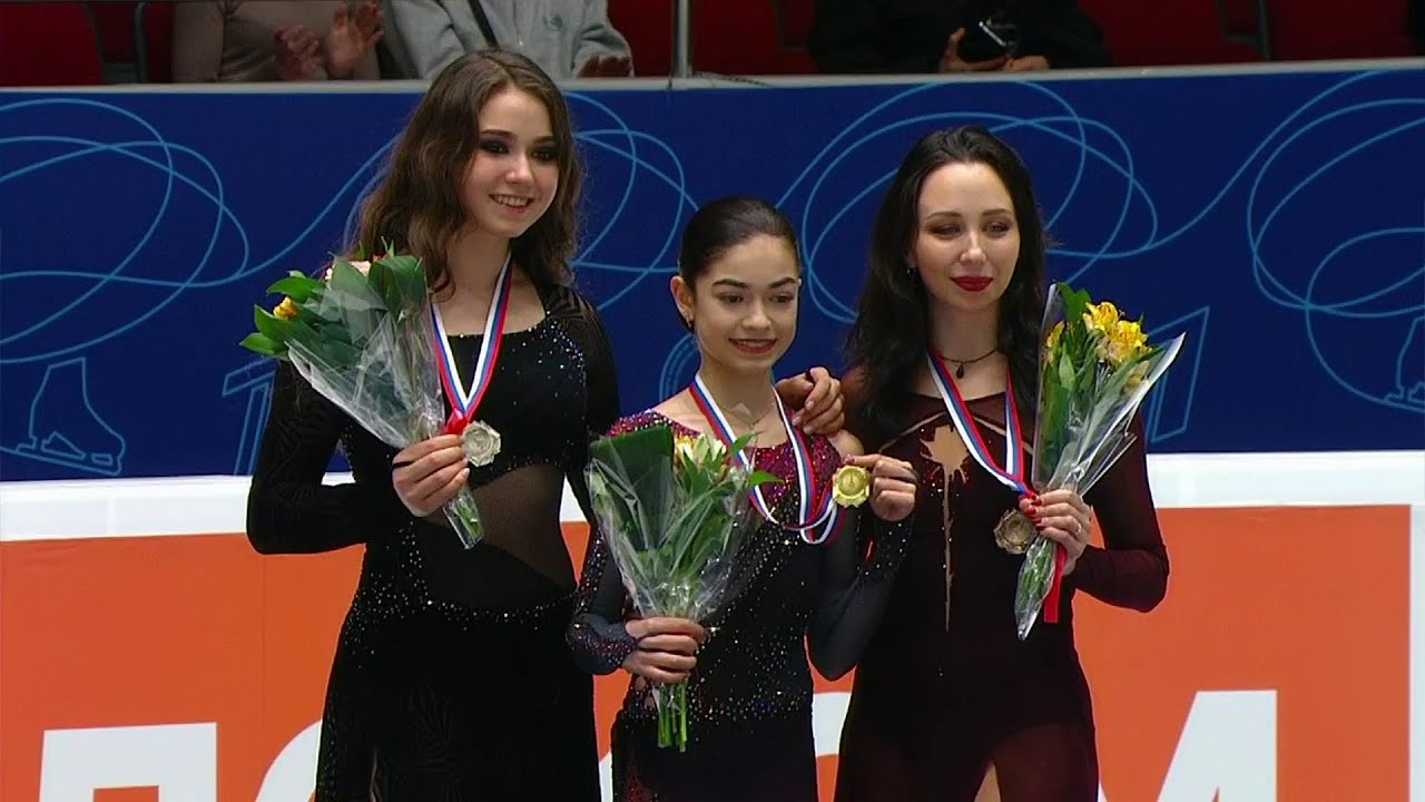 Женщины. Церемония награждения. Финал Гран-при России по фигурному катанию 2022/23