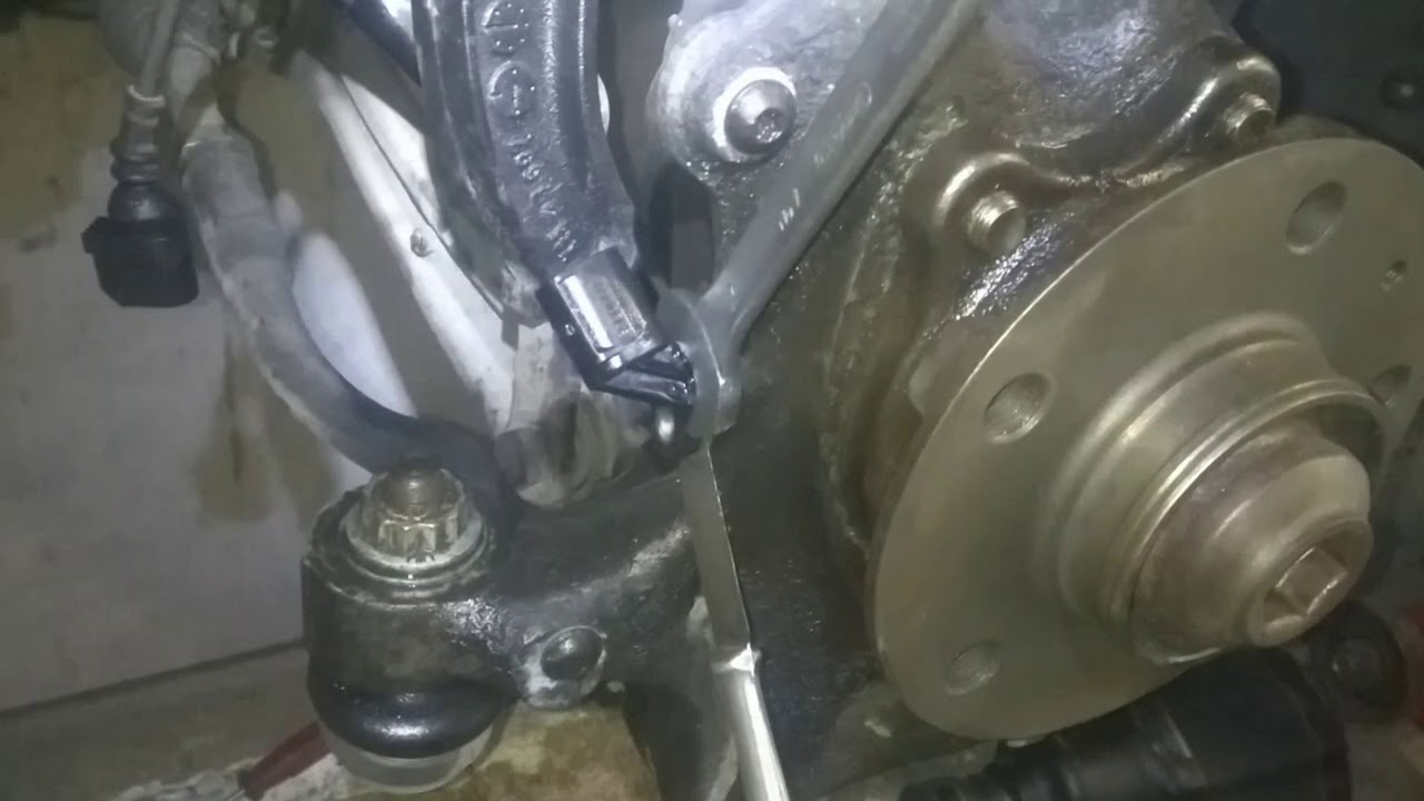 Demontaż czujnika ABS z aluminiowej zwrotnicy audi A5 A6 a4 i Q tp