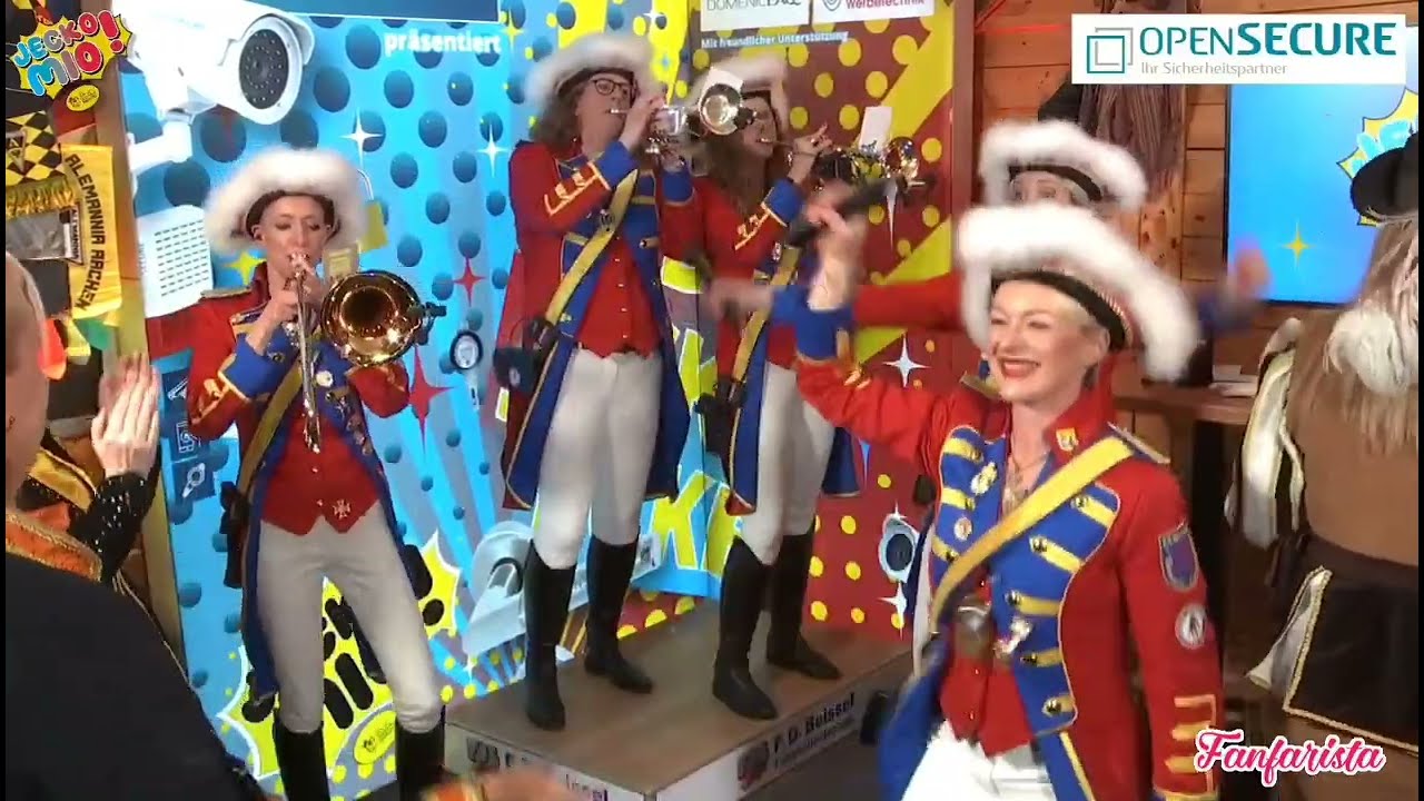 Fanfarista bei @JECKOMIOTV . #Karneval im @hexenhofac #band #ladys