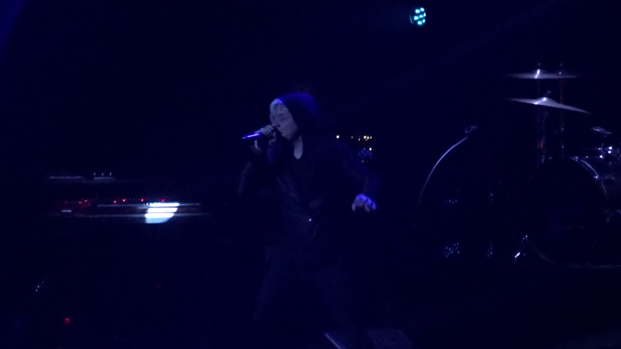 INDOCHINE - Black Sky