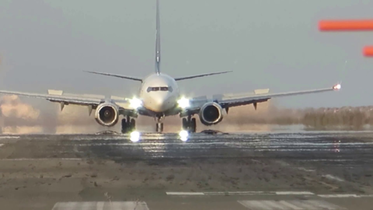 Посадка Boeng 737-800 в Сан-Хавьер LELC / landing Boeng 737-800 LELC