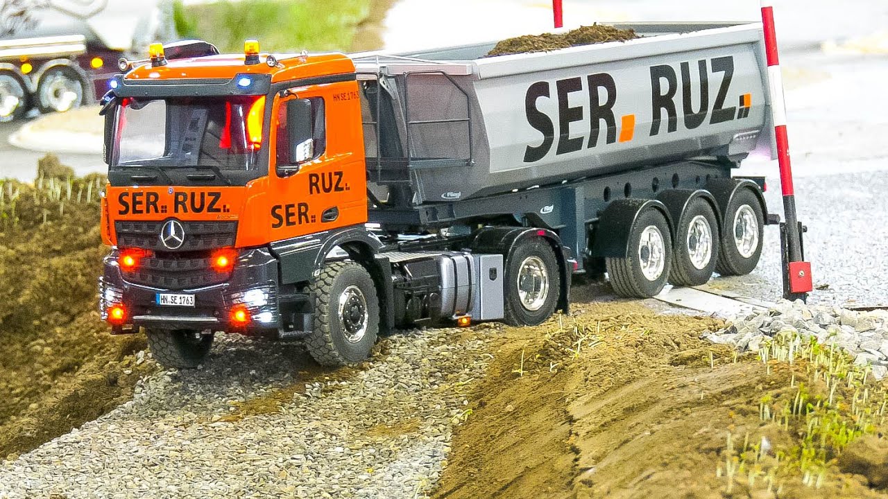 RC MODEL TRUCK FAILS COLLECTION!! RC MISTAKES, RC VEHICLES STUCK, RC DUMP TRUCK FALLS OVER