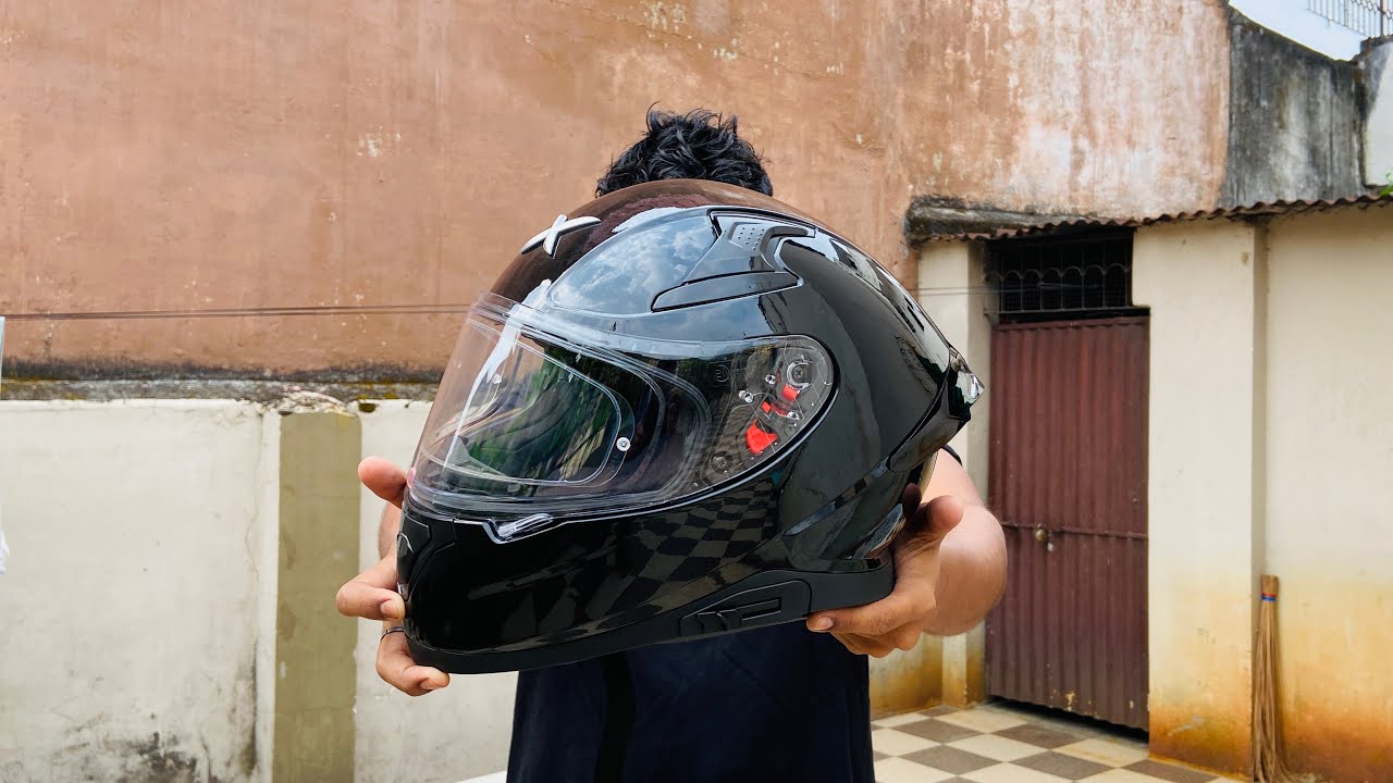 Unboxing this Beast | Most viral and everyone's favorite Axor Apex Black | #axorhelmets