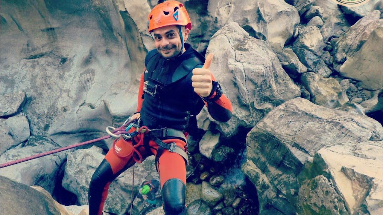 Barranquismo en el Cañon de las Buitreras -Andalucía-