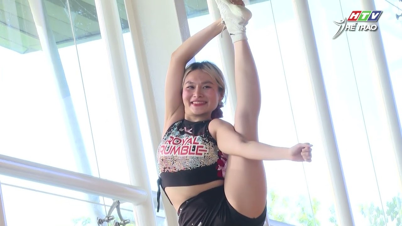 ⚽ Cổ vũ cho Euro đến từ đội Cheerleading trường Đại học RMIT ❤