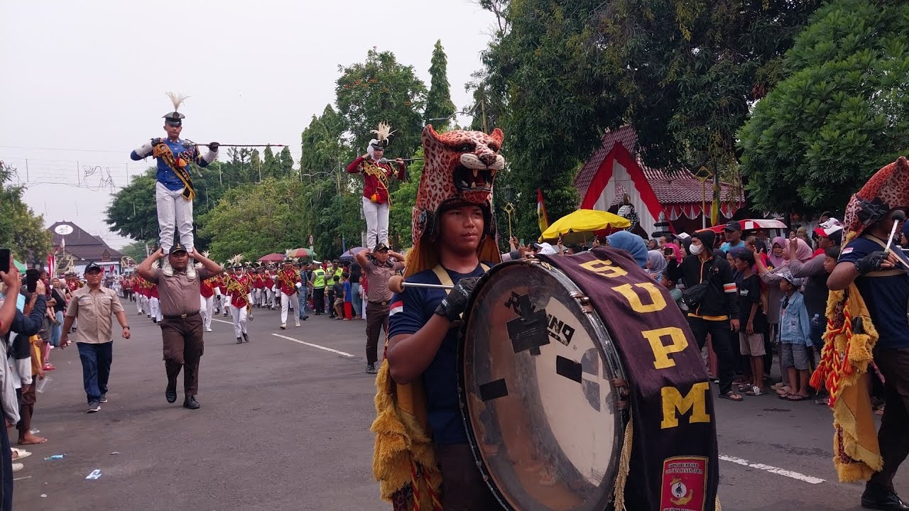 Penampilan Drumband SUPM Nusantara Kirab Budaya Batang 2024