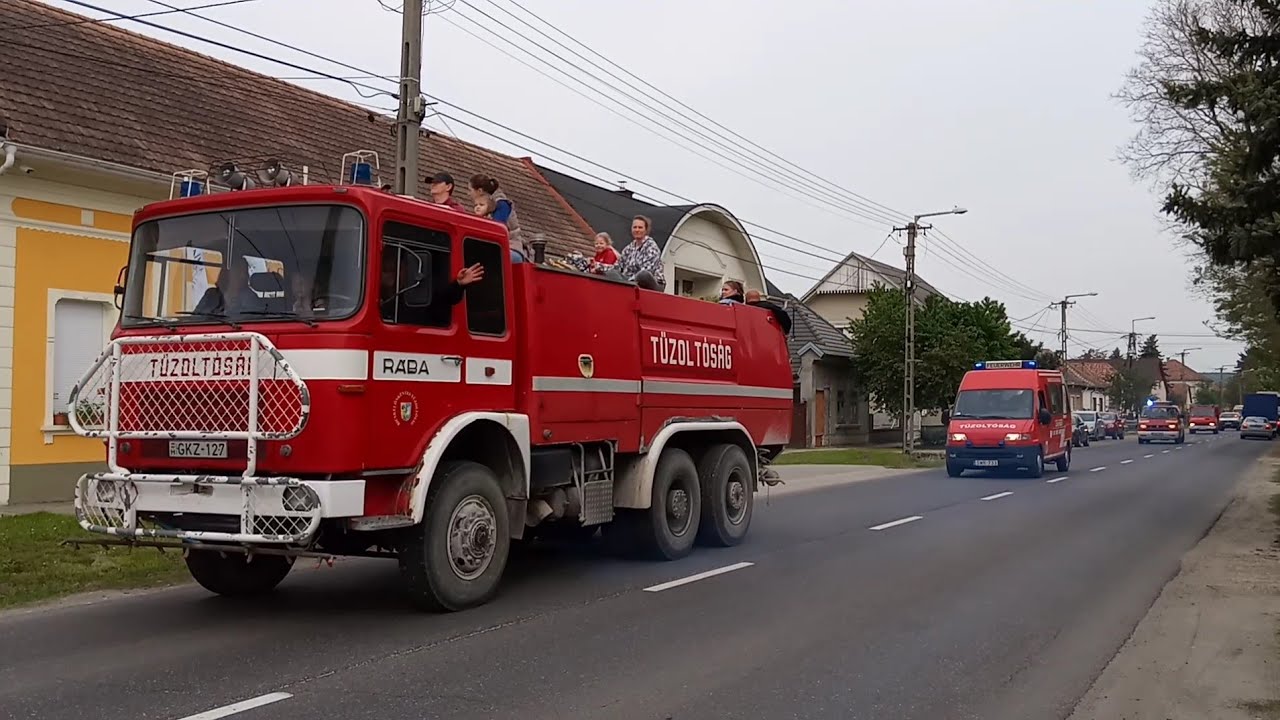 Tűzolt&oacute; Felvonul&aacute;s Bicsk&egrave;n | Firefighter Parade in Bicske