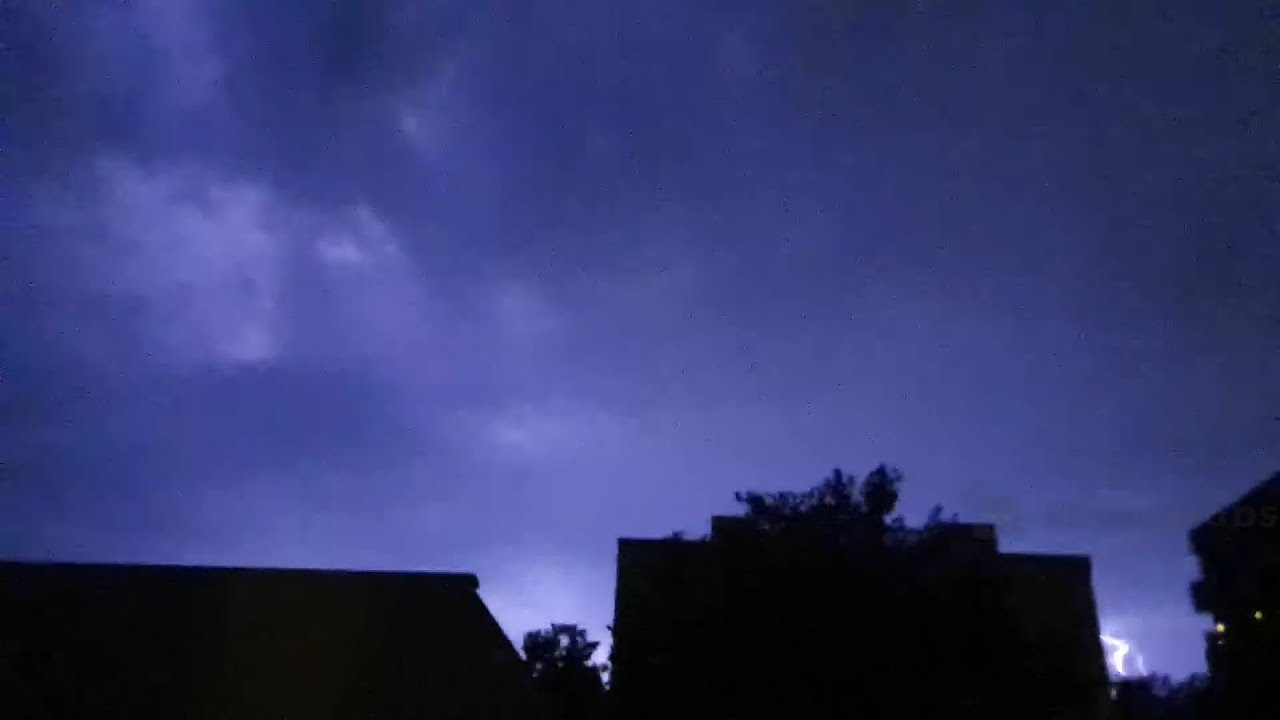 Kleines Gewitter am 05.08.2022 in Nürnberg Langwasser