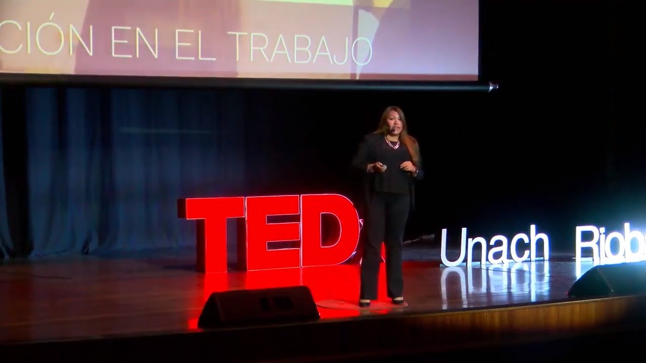 El trabajo colaborativo como parte del desarrollo humano | Carolina Brito | TEDxUnachRiobamba