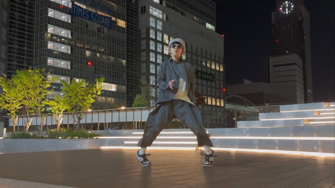 【Танец в невесомости】Самый вирусный японский перформанс Moonwalk! ROBOMON