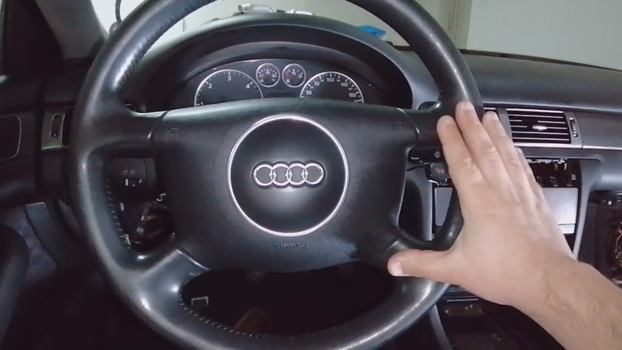 How to remove or replace AUDI A6 C5 Steering Wheel and Airbag