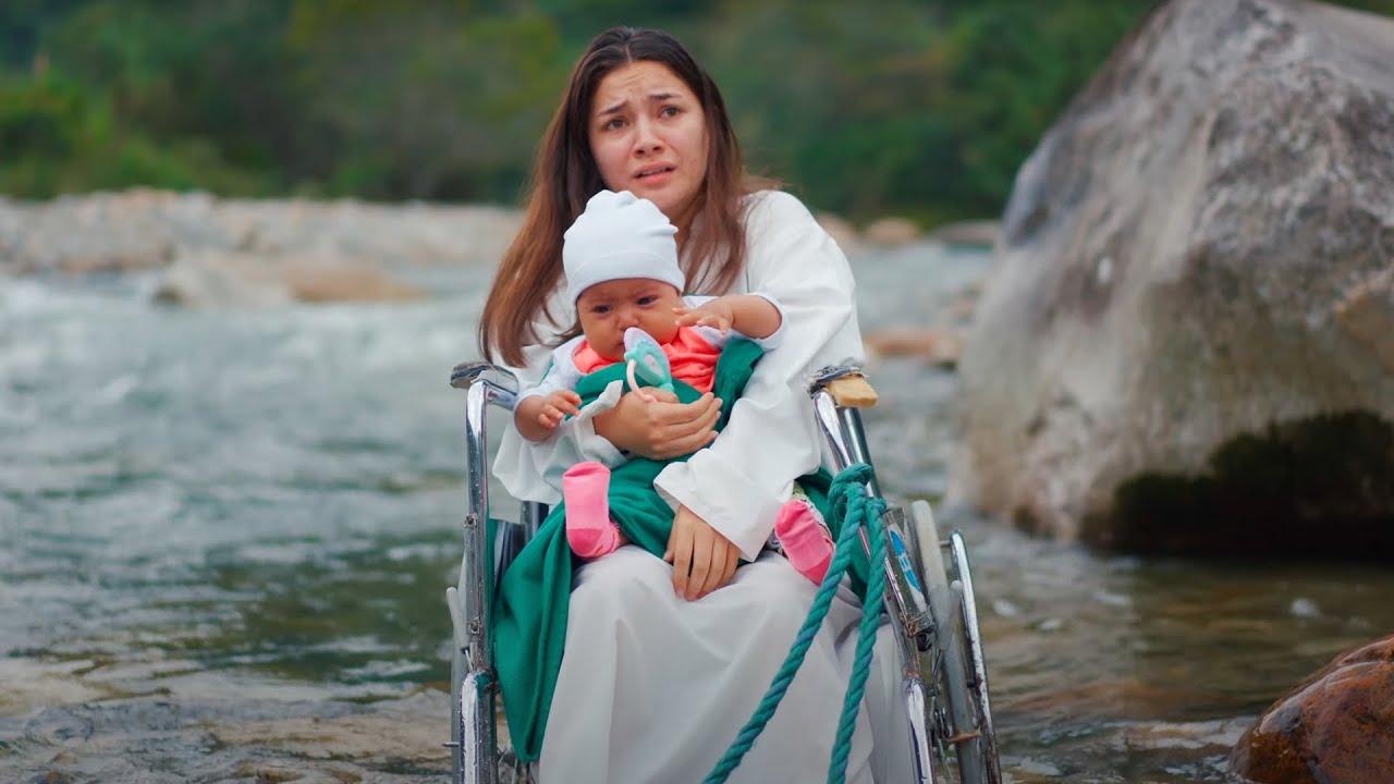 Dejo a su esposa invalida con su hija en brazos cuando iba a cruzar la frontera al final pasó esto.