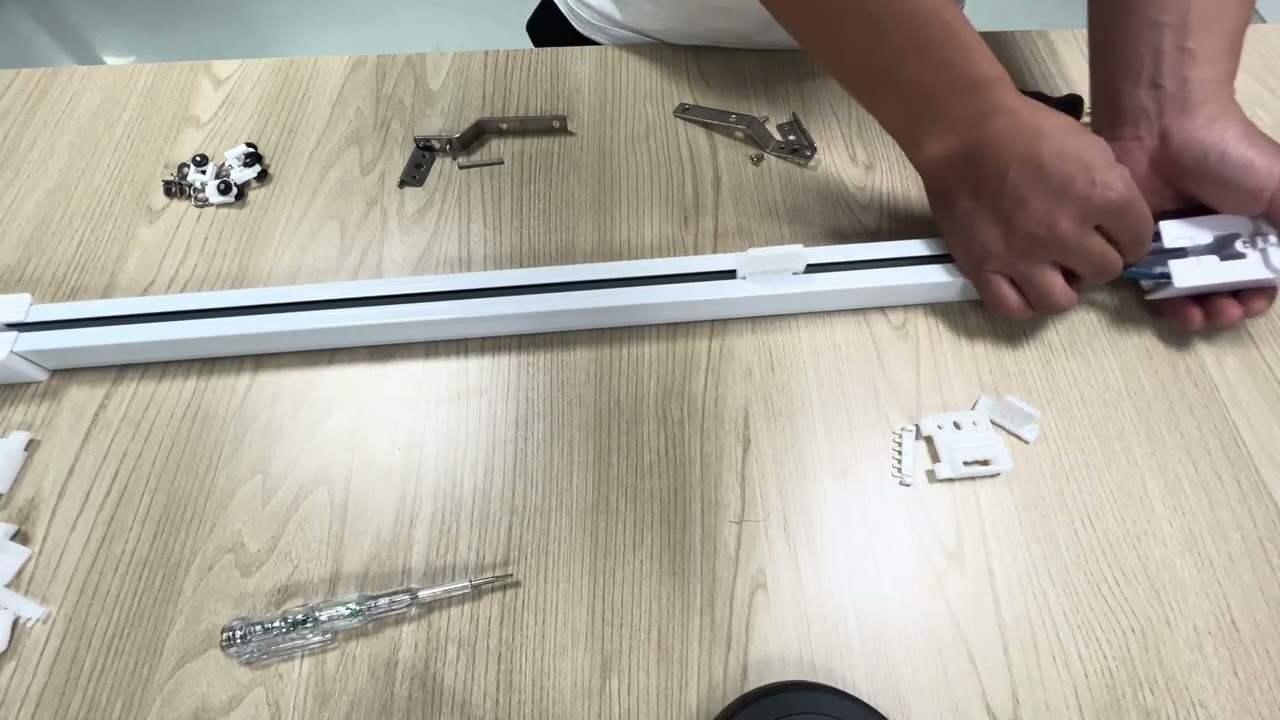 How to change double open to single open for automatic electric rail tracks