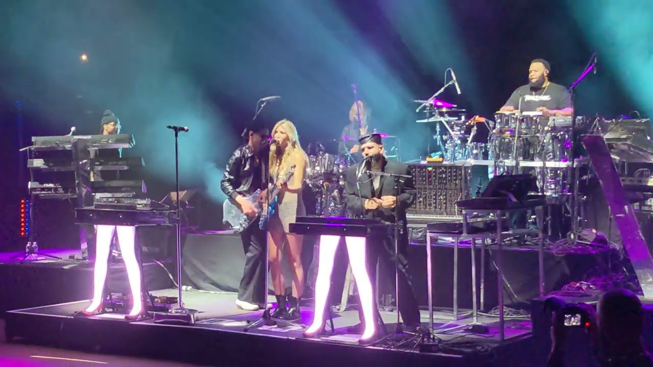 Blu DeTiger and Chromeo - Blutooth live at Funk on the Rocks.