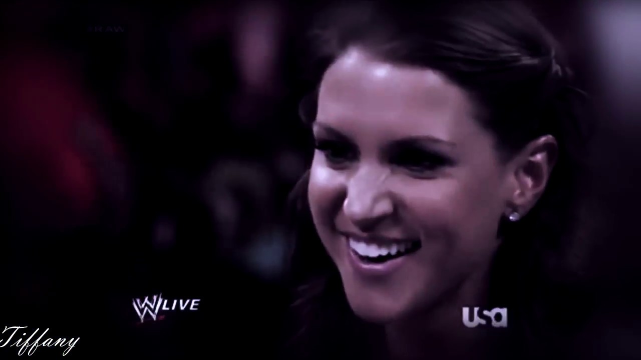 Wwe Female Superstar || I Wont Look Back ||