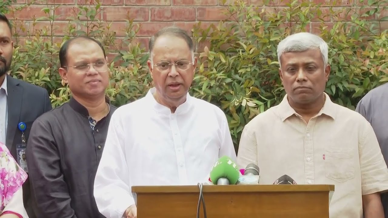 চলমান পরিস্থিতি নিয়ে বিদ্যুৎ, জ্বালানি ও খনিজ সম্পদ মন্ত্রী জনাব ইকবাল হাসান মাহমুদ টুকুর ব্রিফিং