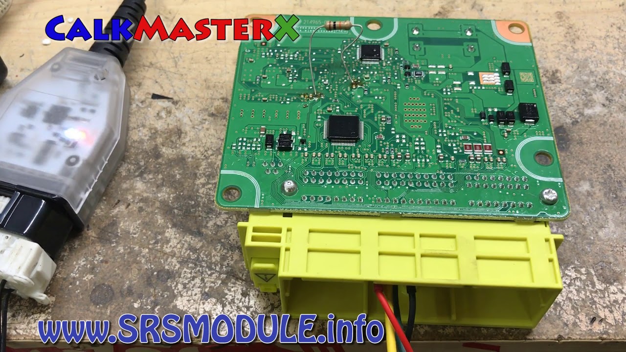 TOYOTA HONDA SUBARU SRS Airbag Crash data removal via OBD on table