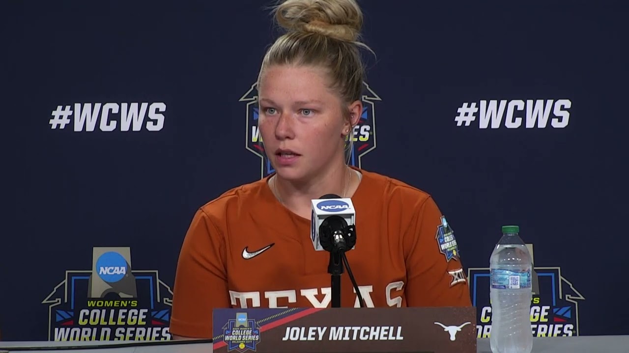 Women's College World Series, Texas (Game 4)