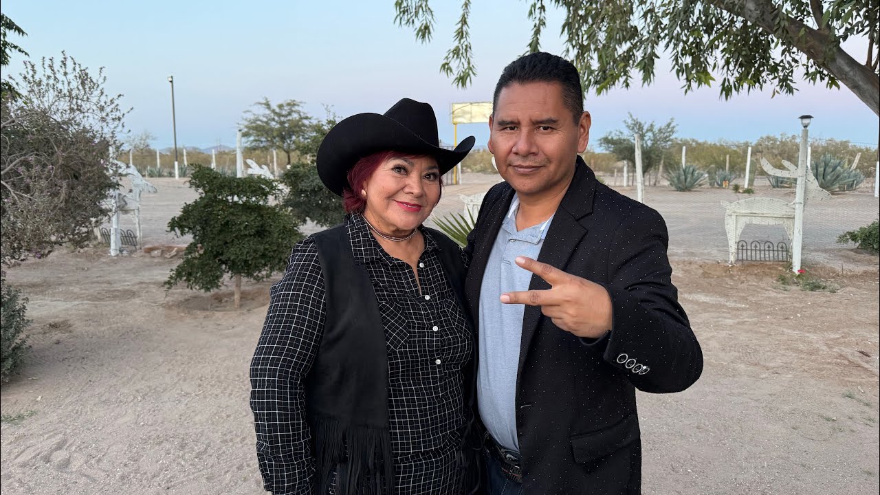 Encontramos à la mera mera YAQUESITA y así de feliz vive en su rancho 