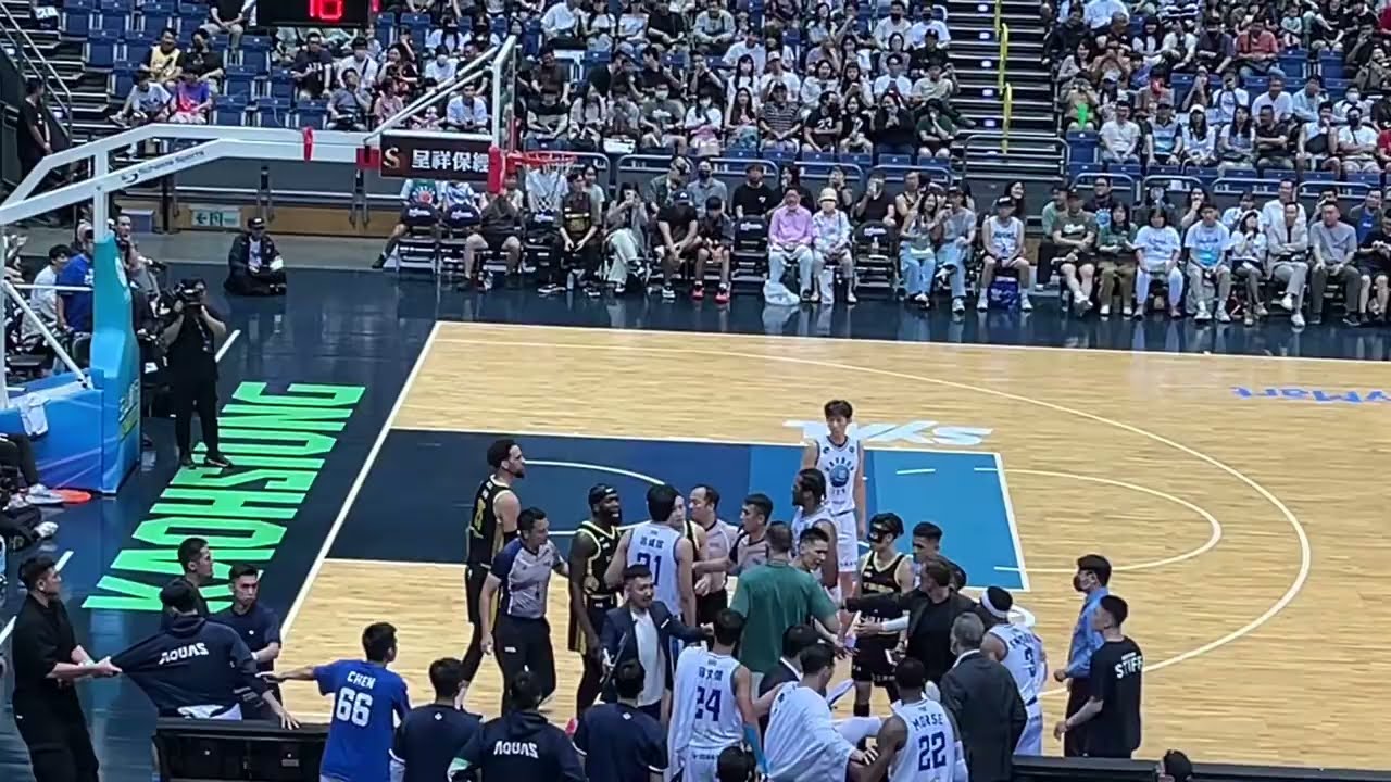 國王🆚海神衝突與雙方球員驅逐出場 （2025.04.26） #新北國王 #tpbl #高雄全家海神