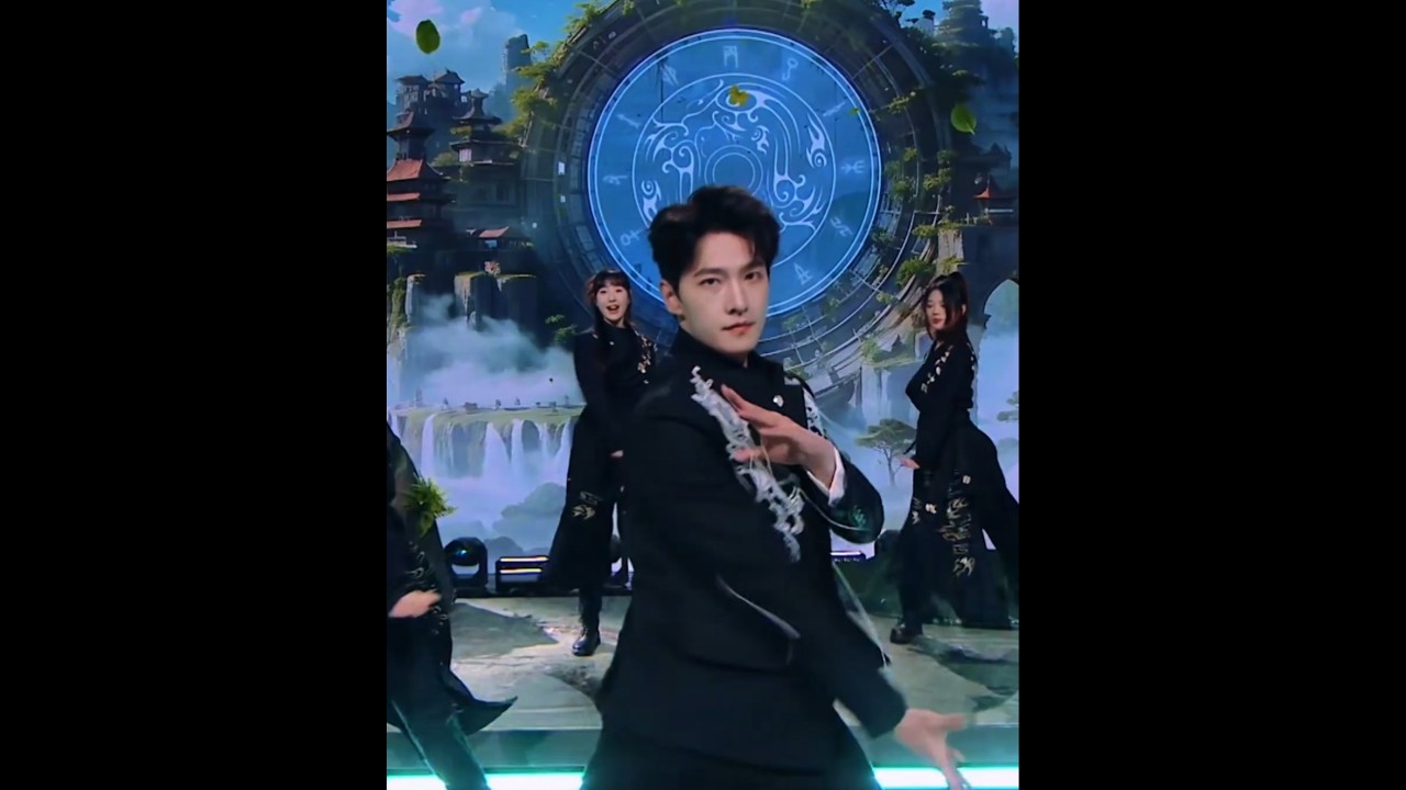 Yang Yang's intro moves for Hi6/Hello Saturday🤌😍  - The Immortal Ascension promo