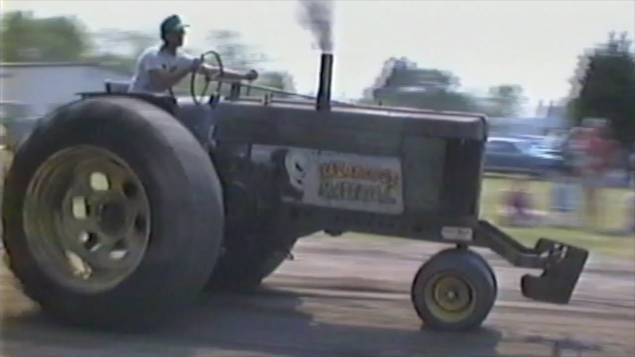 Turbo Two Cylinder John Deere 70 Diesel , Pulling!