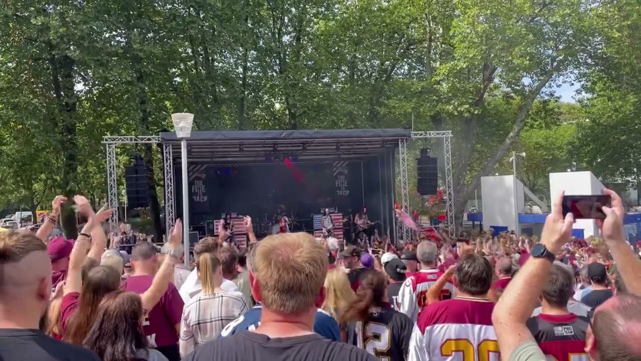 Düsseldorf Rhein Fire vs Frankfurt Galaxy. Power Party Mit John Diva Live, Pyromaniacs, Einlauf