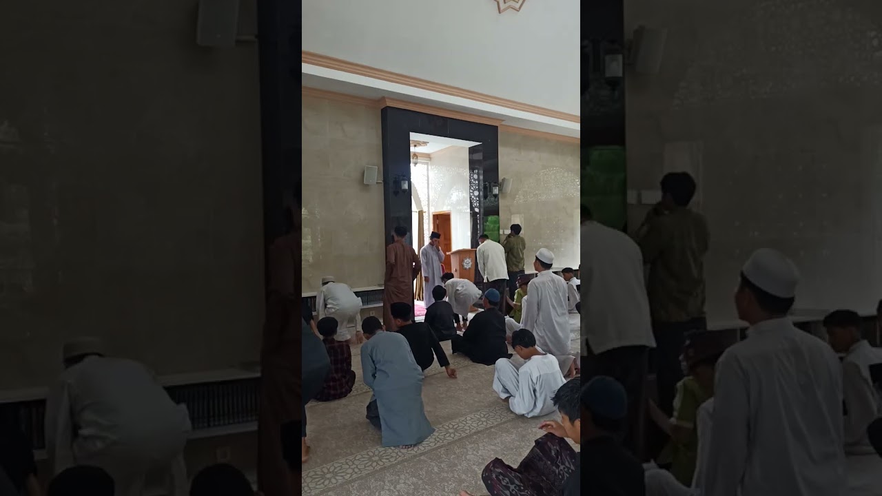 Khutbah Jum'at berbahasa Arab - Jadilah Rabbaniyiin bukan ramadhiyyin