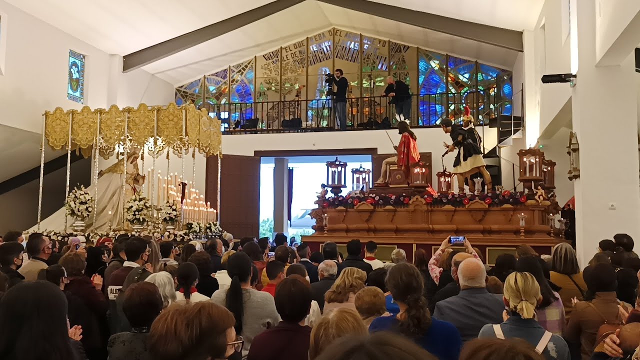 Acto realizado por la lluvia en el interior de la iglesia de Sentencia y Paz Cabra (Cordoba) 2022