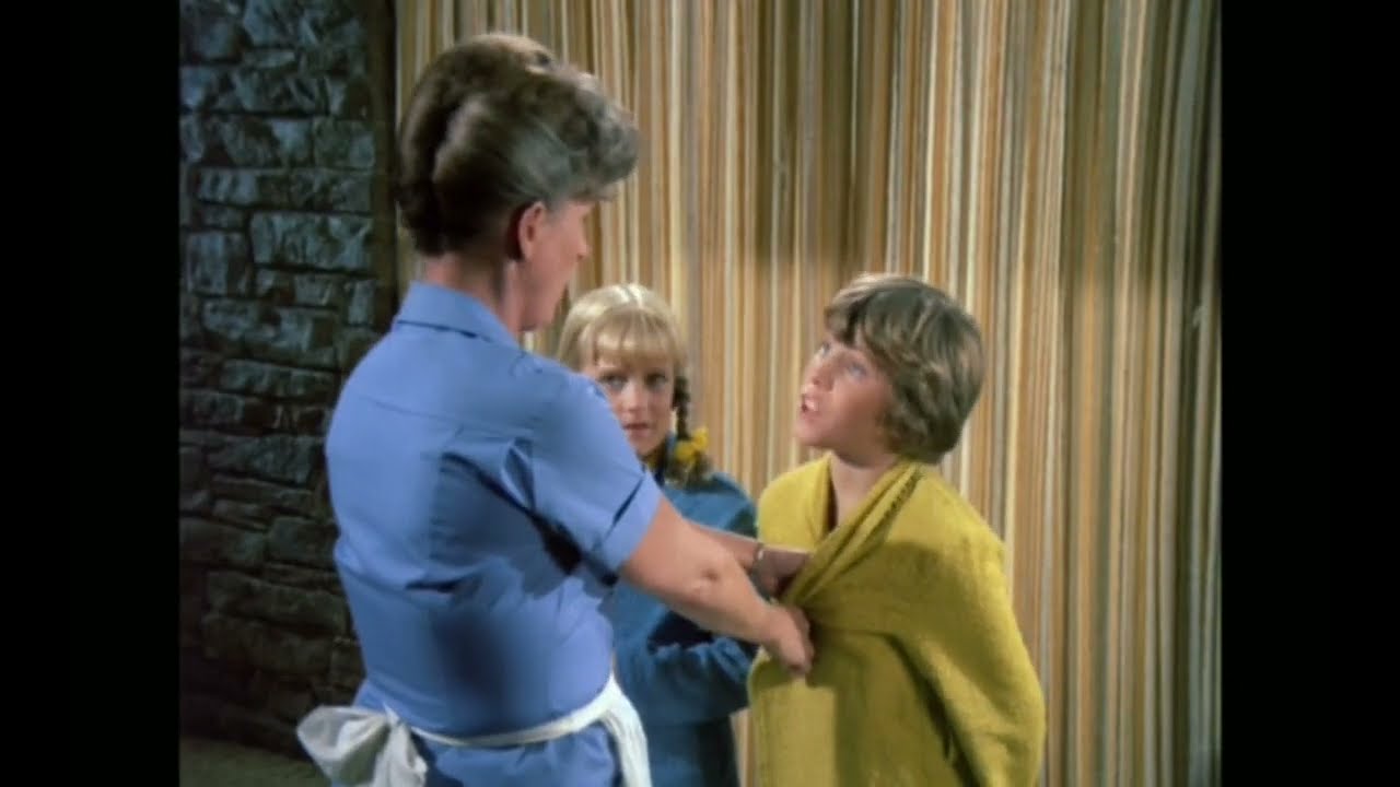 The LOST Brady Bunch Scene!