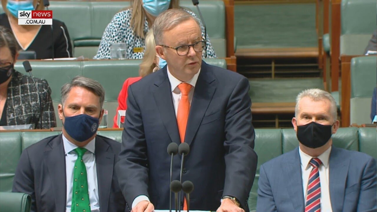 Prime Minister claims Minister Ged Kearney &lsquo;complied&rsquo; with all investment policies