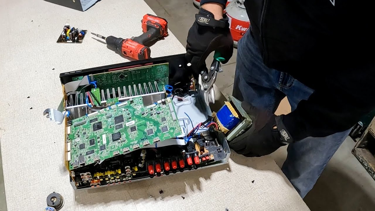 Big SHOCK When I Scrap This Stereo Receiver!