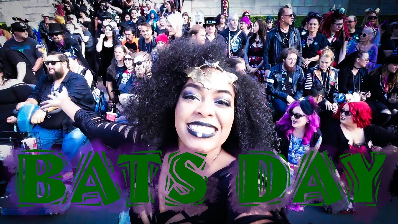 🕸Bats Day In The Fun Park || Goths Takeover Disneyland🕸
