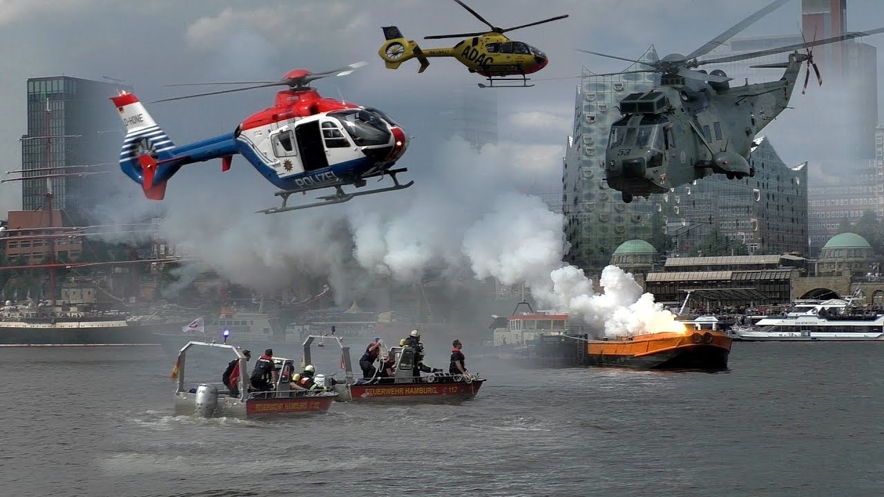 [HD] 829. Hamburger Hafengeburstag , SAR training with Seaking and Police Helicopter ,