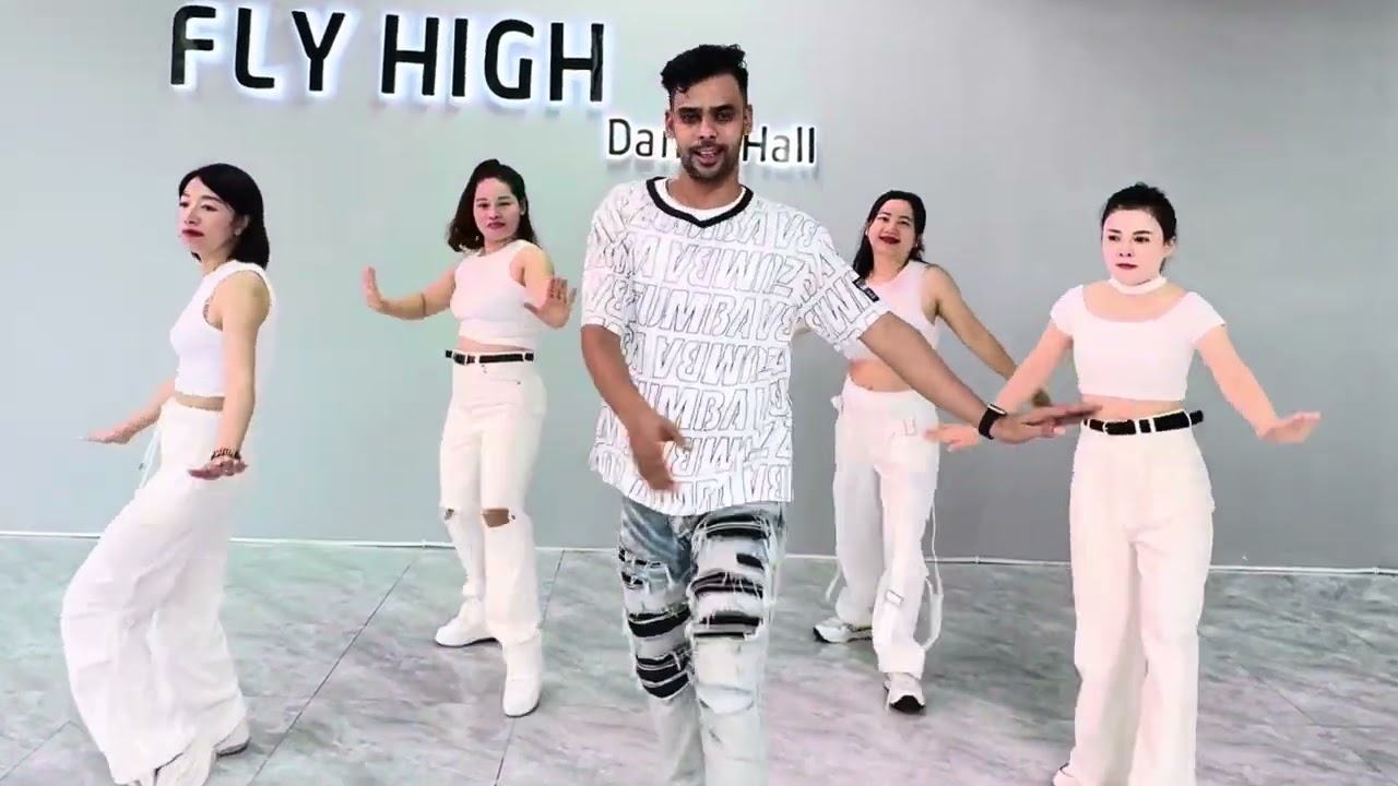 🎶🎶Song: On ther floor_ Zumba