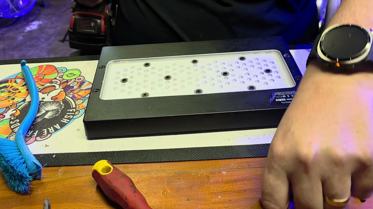 Cleaning Radion G5 or G6 and replacing the thermal compound