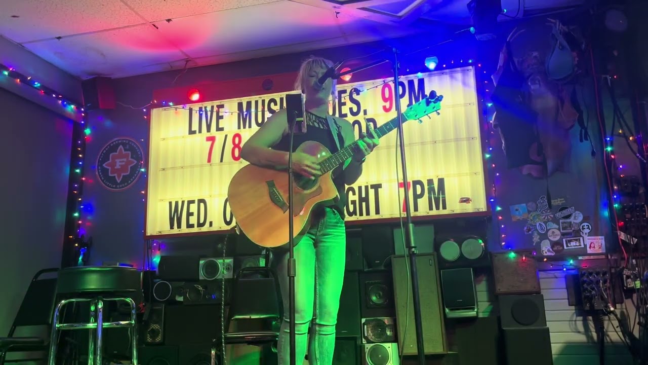 Leigh Lynch @ Bears Den Pizza in Conway, Arkansas on 7/9/2025