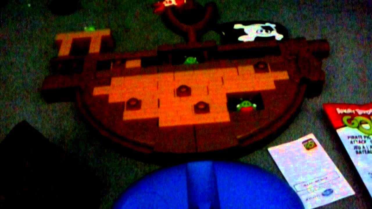 A.B go pirate pig attack set out