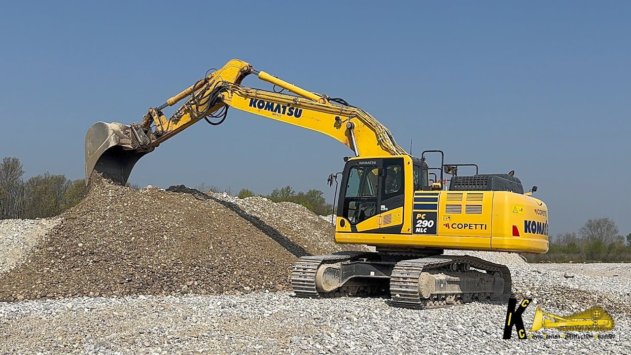 KOMATSU PC290 EXCAVATOR Digging gravel #excavator #komatsu #heavyequipment #digger #heavymachinery