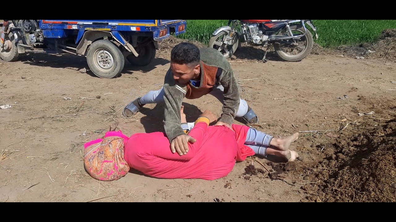 بيحبوا بعض قوى\ بين راجل ومراته شاهد ماذا فعلت له فى النهايه /صادمه\مواقف محرجه جدا\كومديه