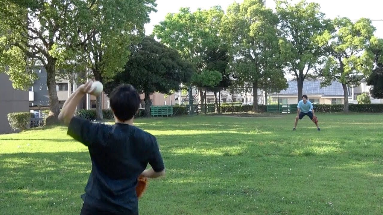虫眼鏡は左投げに転向することにしました