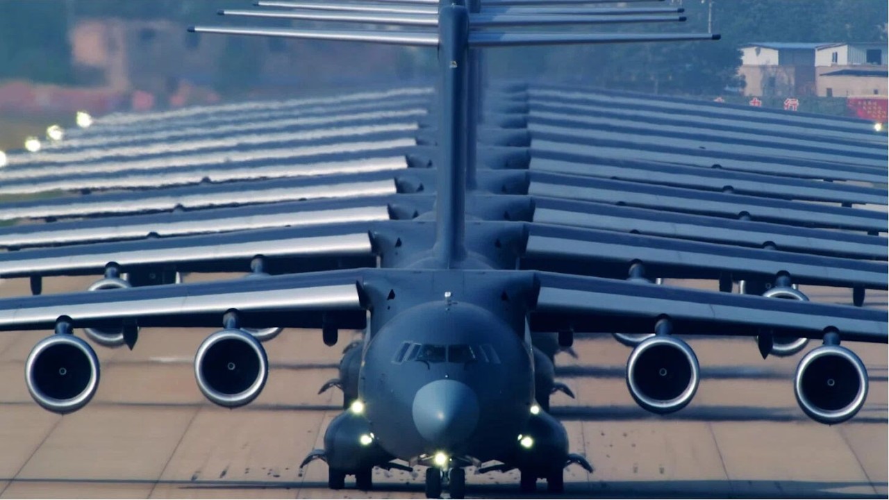 China&rsquo;s Y-20 aircraft make rare joint appearance